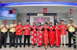 BRI Mulyosari Jadikan Momen Imlek Wadah Apresiasi Nasabah Surabaya