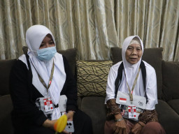 Jemaah Tertua Kloter 10 Embarkasi Surabaya, Penjual Cilok 85 Tahun Asal Pasuruan