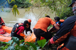 Tragedi Sungai Tunjung, Ibu dan Anak Ditemukan Tewas Usai Dua Hari Pencarian