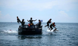 KAPA K-61 Marinir Tembus Gelombang Banongan dalam Latihan LSD 2026