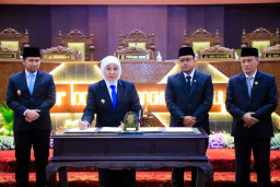 Gubernur Khofifah: Perkuat Transformasi BUMD Migas dan Pengembangan Ekonomi Kreatif