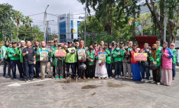 Sambut HUT Surabaya ke-733, 150 Ojol dapat BBM Gratis dari Komunitas Sahabat Surga dan Komunitas Tolong Menolong