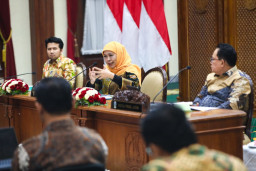 Khofifah: WFH ASN Pemprov Jatim Berlanjut, Jadi Setiap Jumat