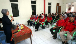 Sosialisasi 4 Pilar, Indah Kurnia Ingatkan Bahaya Informasi Menyesatkan