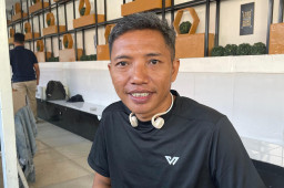 Menying Lukas Bertahan dari Ancaman Demi Bisnis Nomor Cantik