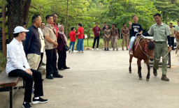 Libur Sekolah, Jokowi Momong Cucu di Solo Safari
