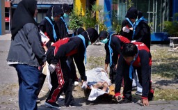 Dies Natalis ke-45 Unitomo, Ribuan Anggota PMR Asah Ketangkasan dan Kepemimpinan