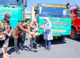 Gubernur Khofifah Lepas Ekspor 405 Ton Ikan Kaleng PT Pacific Harvest Indonesia