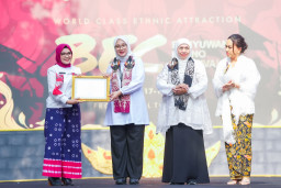 Gubernur Khofifah Buka Banyuwangi Ethno Carnival 2026