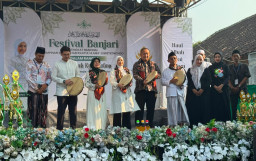 Festival Banjari Nasional di Sidoarjo, Adela Kanasya Ajak Generasi Muda Lestarikan Seni Islam