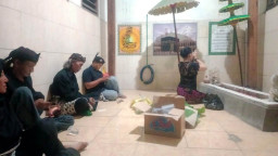 Lestarikan Leluhur, Warga Surabaya Gelar Bekti Desa di Punden Dolly