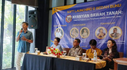 Buku Nyanyian Bawah Tanah Buka Kembali Luka Pelanggaran HAM 1996