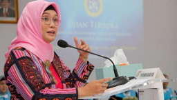 Pakar UNAIR: Pola Asuh Generasi Alpha Tak Cukup Batasi Gawai