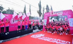 Ribuan Pelari Padati Gelaran Smartfren Run Bima 2026