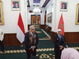 Gubernur Khofifah Terima Dubes Maroko, Bahas Kerja Sama Perdagangan hingga Pendidikan