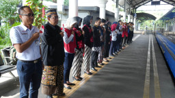 KAI Daop 8 Hadirkan Promo dan Semarak Kemerdekaan di Stasiun