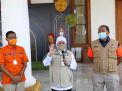 PSBB Berjalan, Gubernur Khofifah Kirim Sembako ke Sidoarjo dan Gresik 