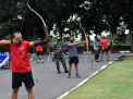 Ngabuburit, Perwira Brigif 2 Marinir Latihan Memanah
