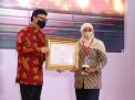 Gubernur Khofifah Dapat Penghargaan Inovasi Pelayanan Publik