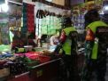 Pedagang Pasar Tempurejo Diimbau Patuhi Prokes Oleh Koramil Sukolilo
