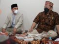 Ketua DPD RI LaNyalla Dijamu Nasi Lakkai 