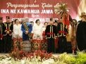 Gubernur Khofifah Dapat Gelar Adat Minahasa Ina Ne Kawanua Jawa Timur