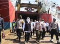 Gubernur Khofifah Tinjau Transportasi Laut di Tanjung Perak 