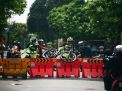 Akses Surabaya-Sidoarjo Via Rungkut Menanggal Ditutup Warga