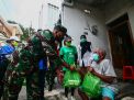 JCI East Java - Koramil Genteng Bagikan 1000 Sembako 