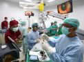 Melihat Proses Operasi Katarak