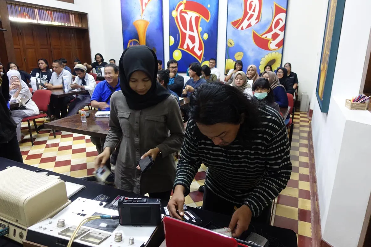 House of Sampoerna Kenalkan Kaset Pada Generasi Milenial
