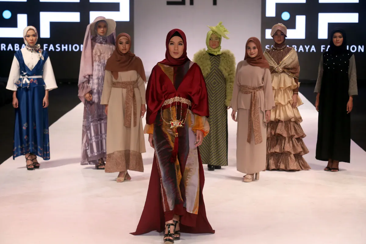 Anggunnya Busana Lokal Dalam SFP 2019