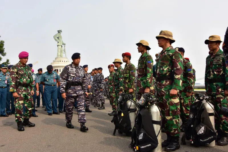 Laksma TNI Mintoro Yulianto Cek Kesiapan Latihan Operasi Amfibi