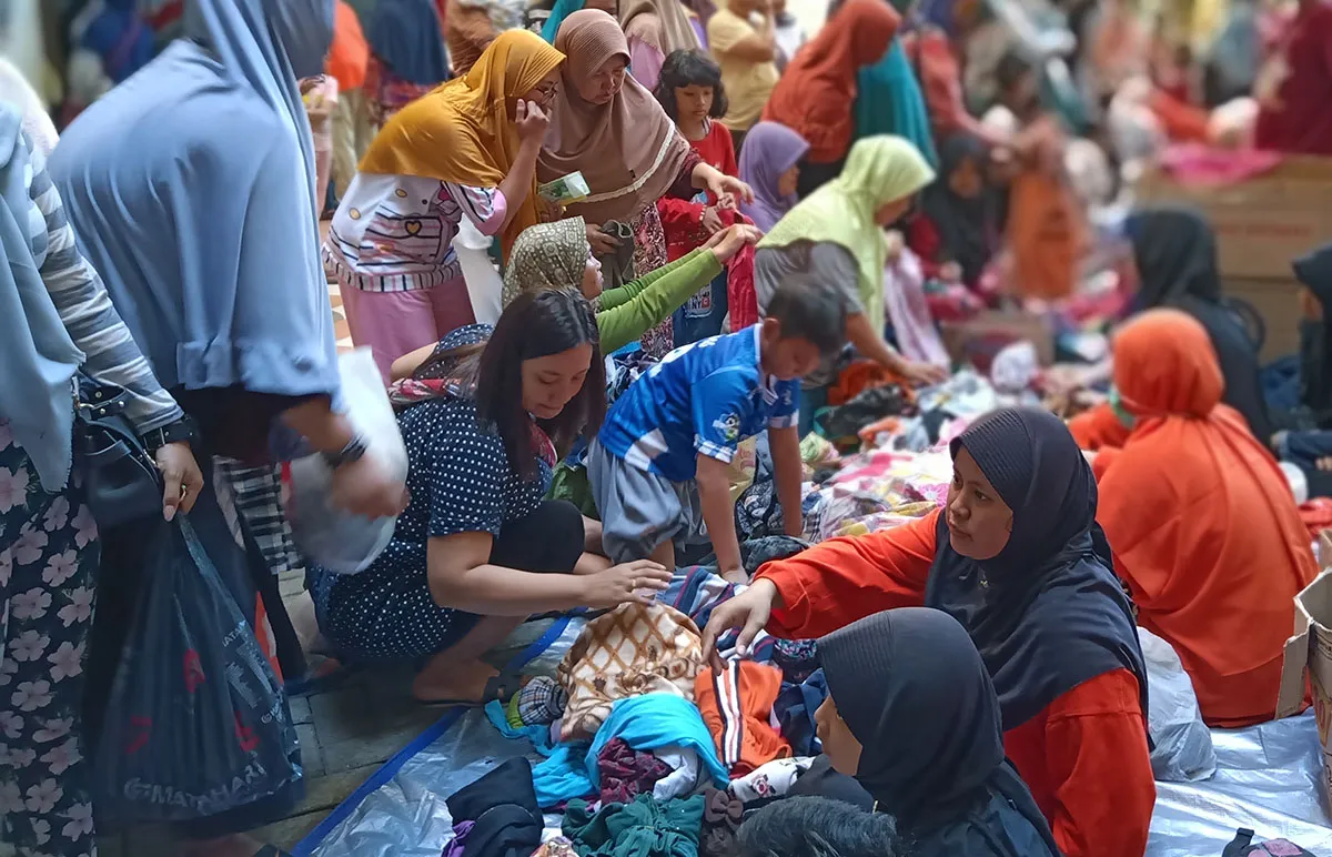 Melihat keseruan Bazar Barang Bekas SD Muhammadiyah 16 Surabaya
