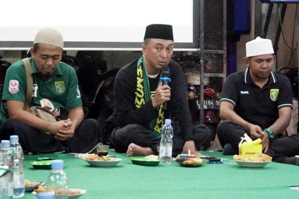 Jelang Liga 1, Kapolres dan Bonek  Cangkrukan Jogo Suroboyo
