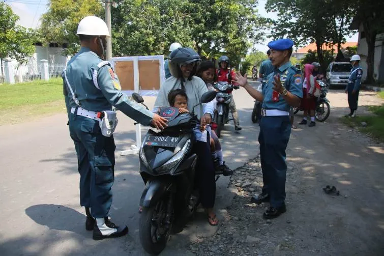 Pomal Koarmada II Cegati Setiap Kendaraan 