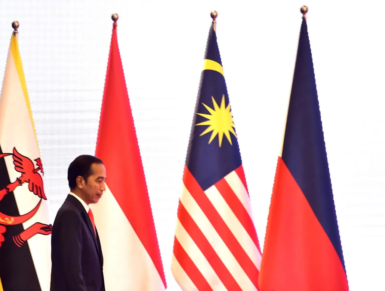 Momen Presiden Joko Widodo di KTT ASEAN ke-34 di Bangkok
