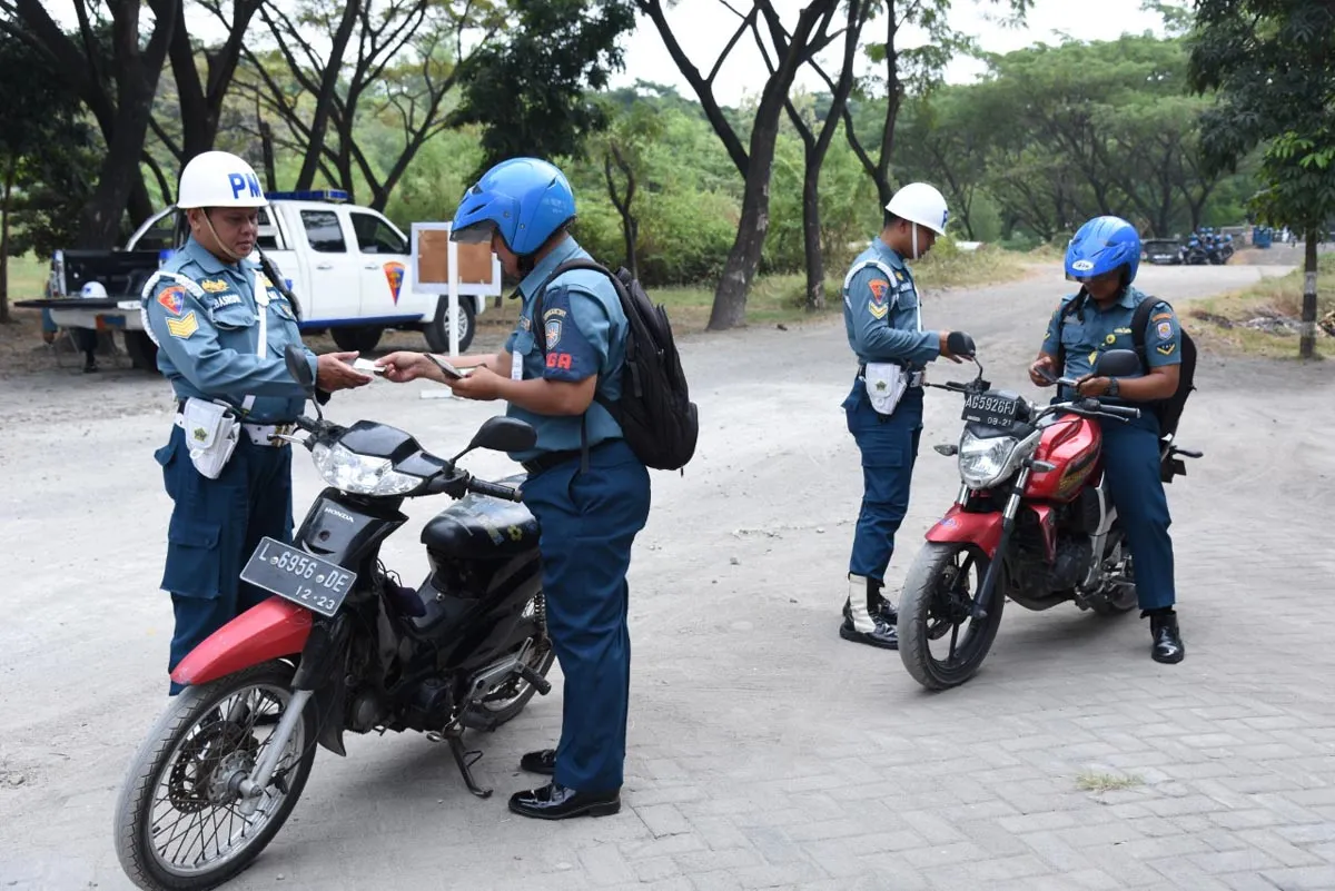 Polisi Militer TNI AL Razia Kendaraan Bermotor