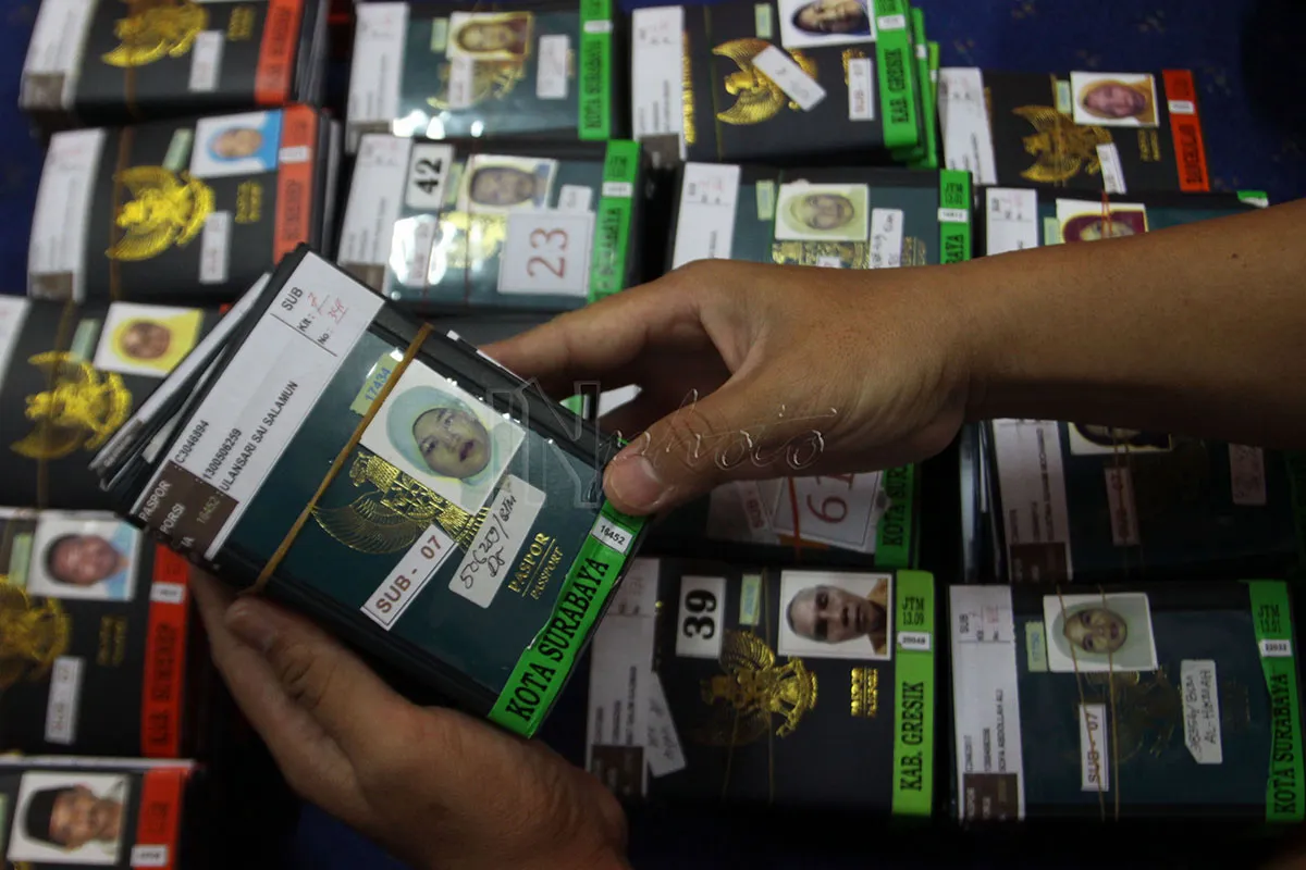 PPIH Periksa Paspor Calon Jemaah haji