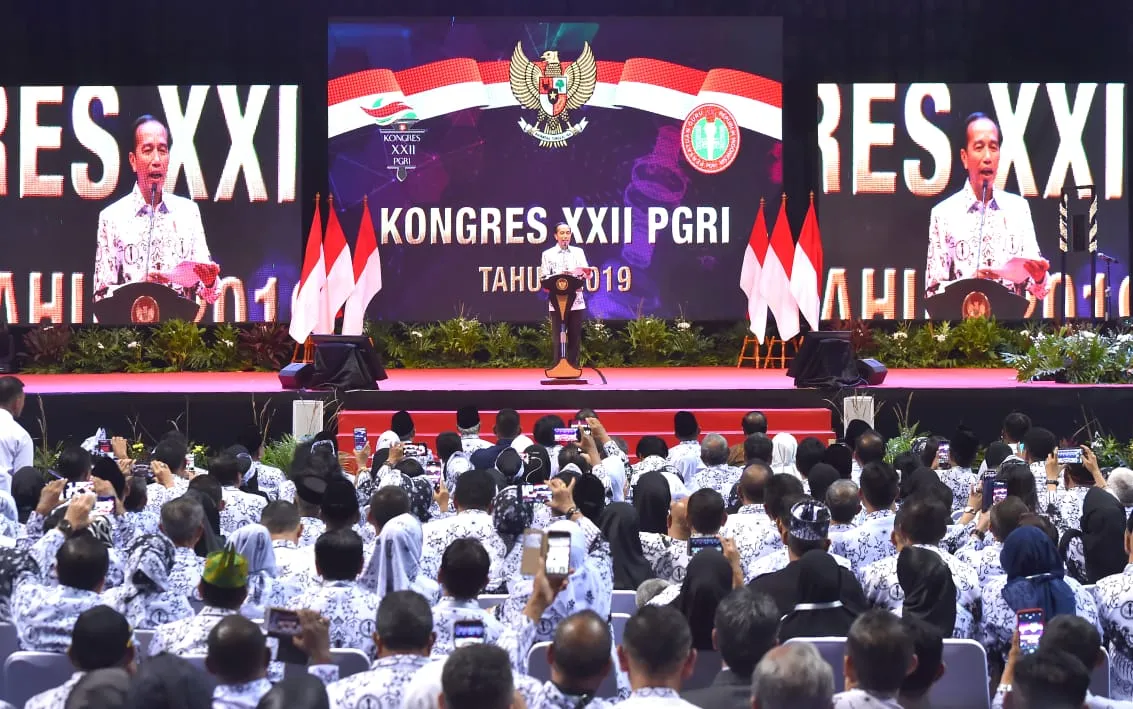 Presiden Jokowi: Guru Harus Jadi Agen Transformasi Penguatan SDM Kita