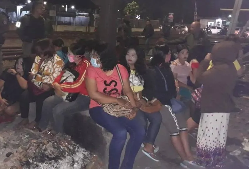 Satpol PP Panen Perempuan Malam Wonokromo