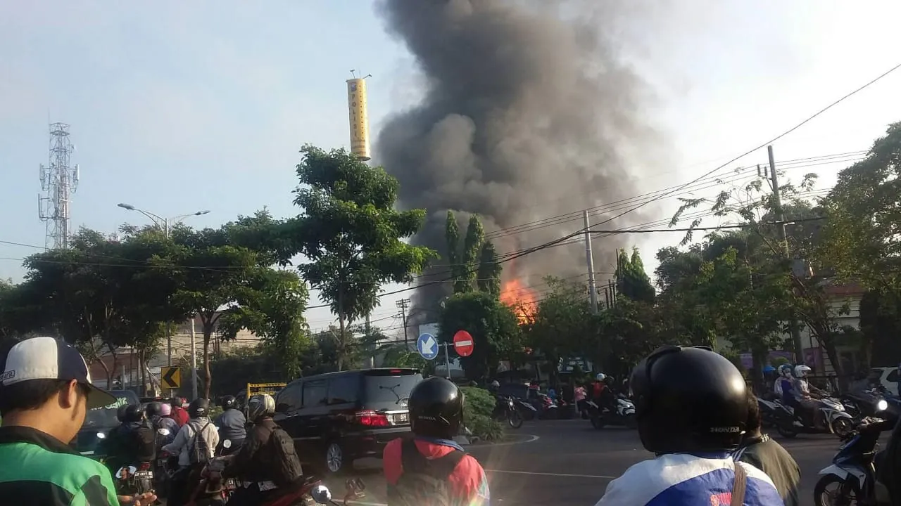 Si Jago Merah Mengamuk di Markas Polisi