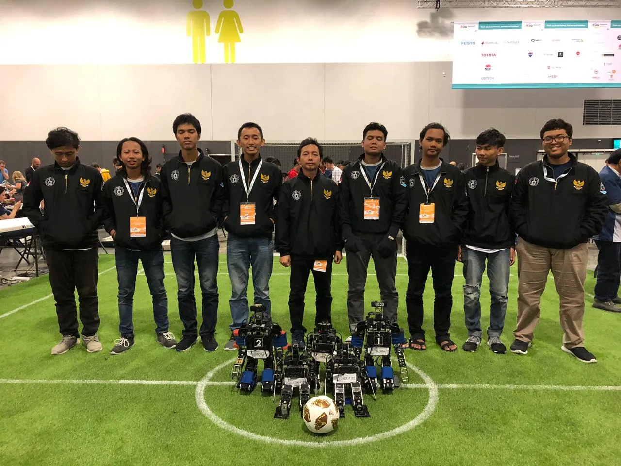 Robot Sepak Bola ITS Jawara Robocup 2019 di Australia