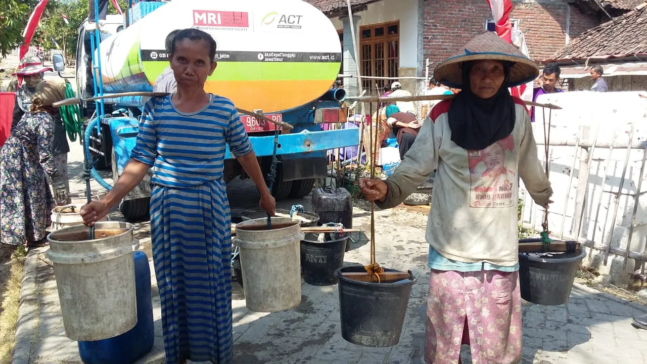 Bantuan Air Bersih Terus Diberikan di Jawa Timur