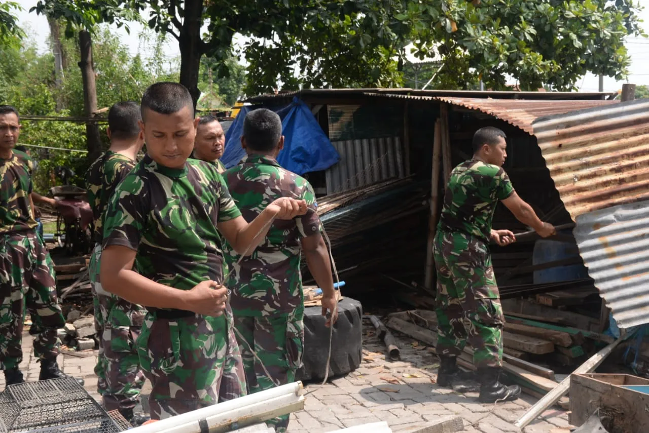 Lantamal V  Tertibkan Aset Negara di Bantaran Sungai RSS  Wonosari