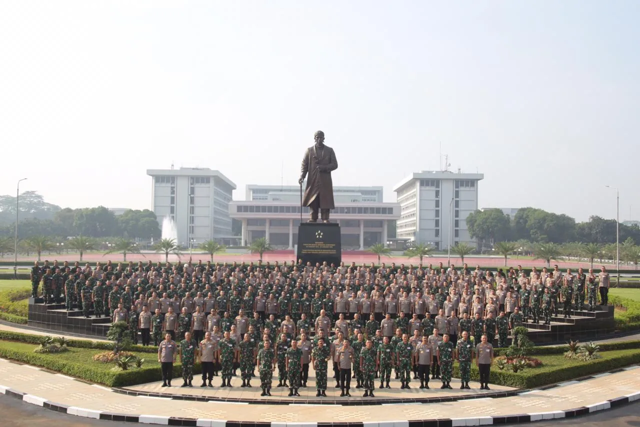TNI - Polri Siap Amankan Pilkada Serentak 2020