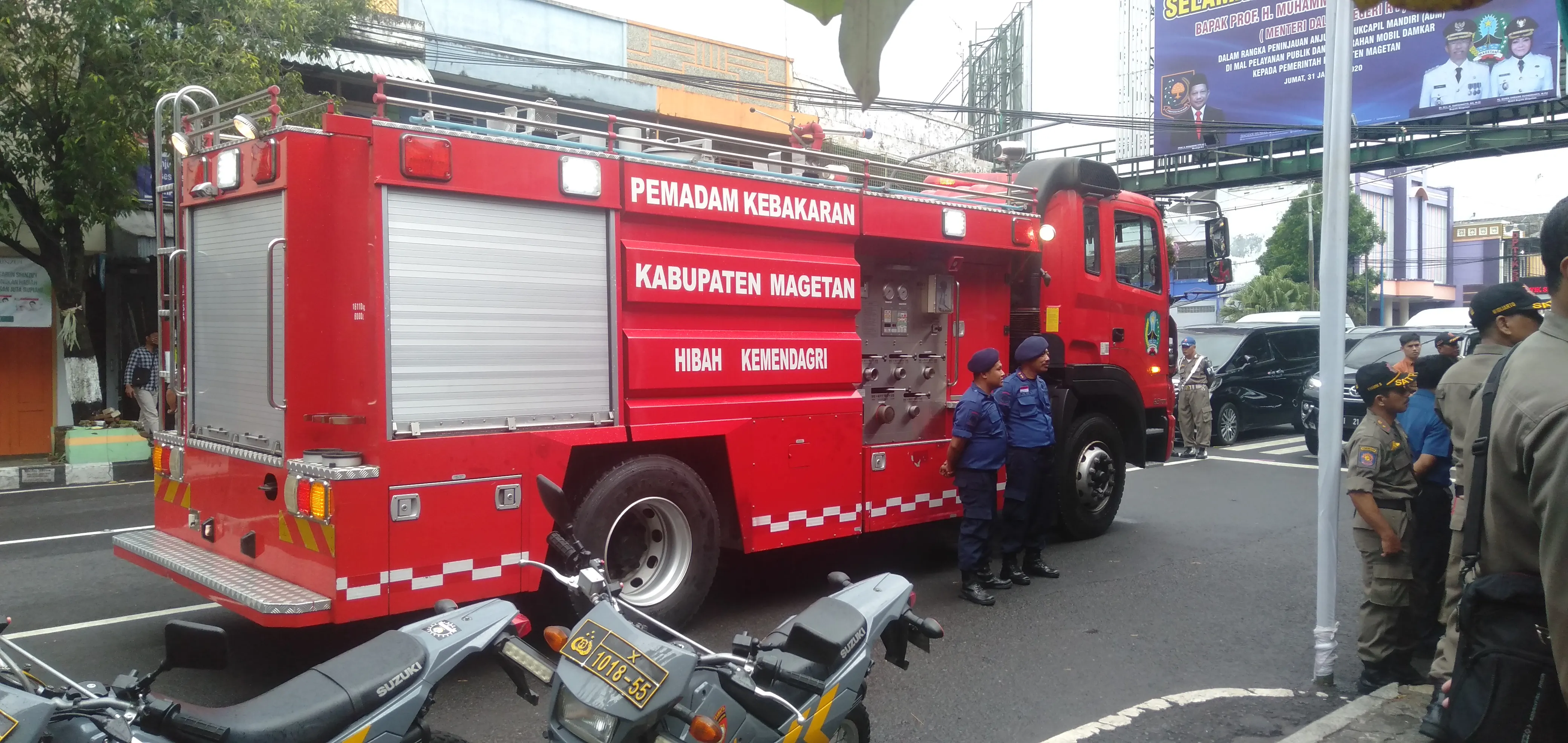 Terapkan ADM, Magetan Dapat Hadiah Mobil DamKar dari Mendagri