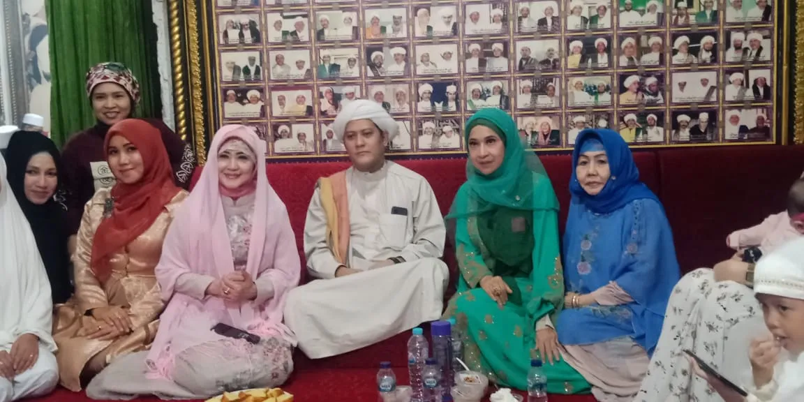 Artis Ita Purnamasari Dukung Ning Lia Maju Pilwali Surabaya