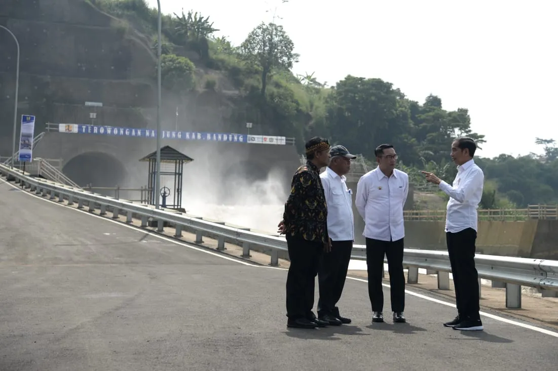 Presiden Jokowi Resmikan Terowongan Nanjung