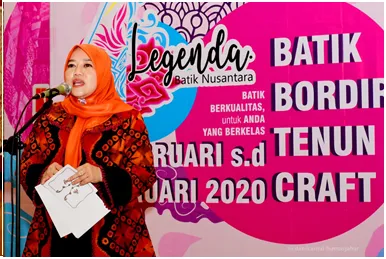 Lina Ruzhan Apresiasi Pameran Legenda Batik Nusantara 2020